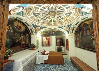 Sista vilaN  Rummet där Teresa av Ávila somnade in, i klostret i Alba de Tormes, ser fortfarande ut exakt som den gjorde år 1582. Dock med en docka istället för helgonet själv i sängen. Foto: David Pineda